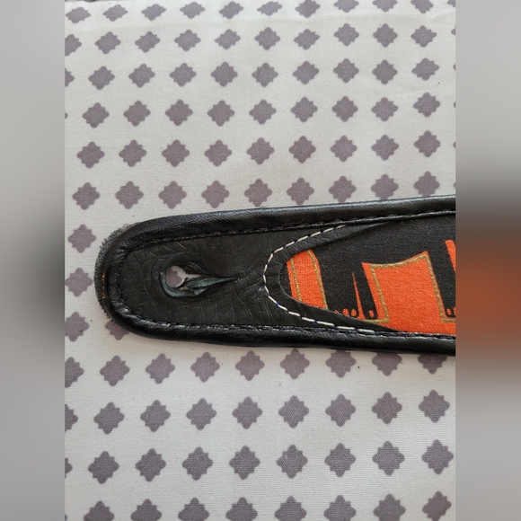 Guitar Strap - Picture 3 of 6